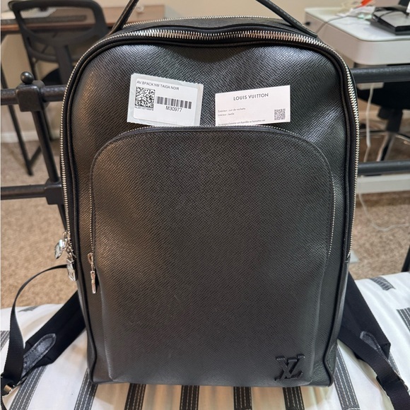 Louis Vuitton Black Men's Backpack - Picture 1 of 7